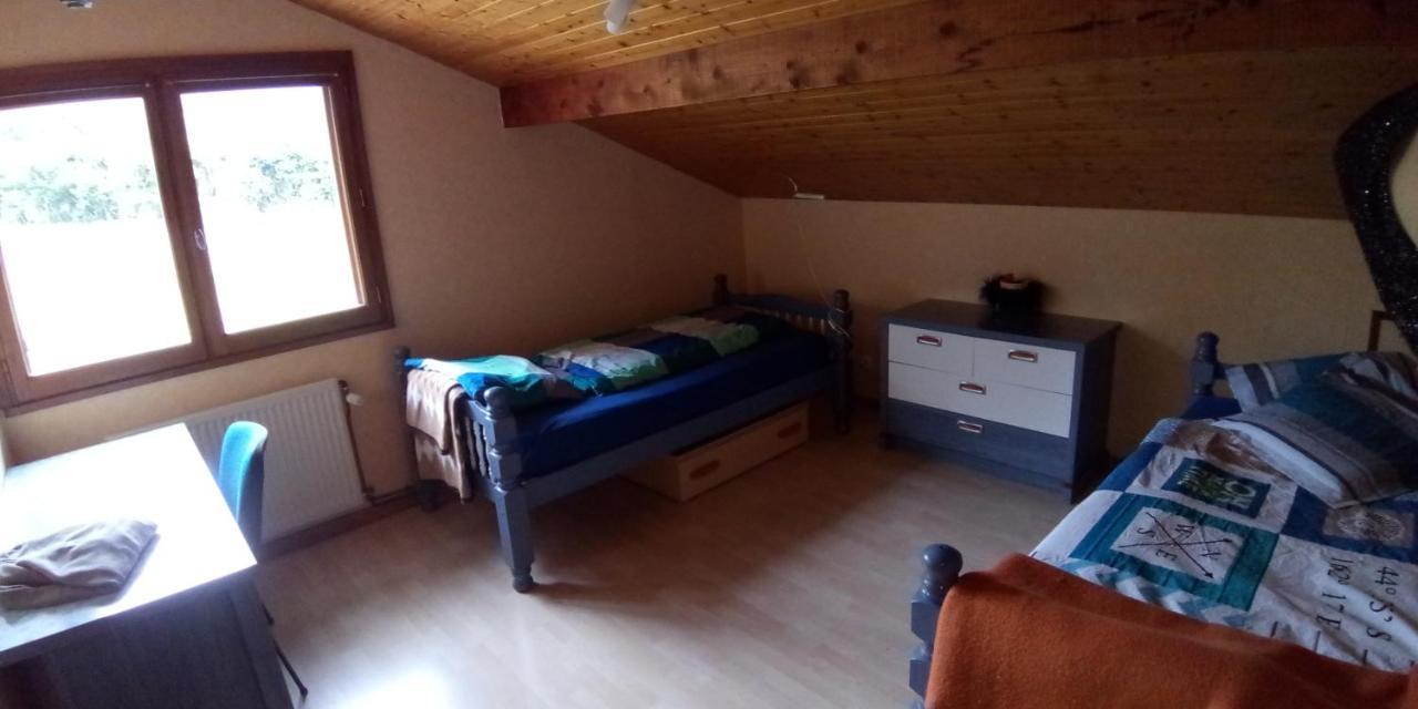 Zimmer Mit Fruehstueck Challes les Eaux Bagian luar foto