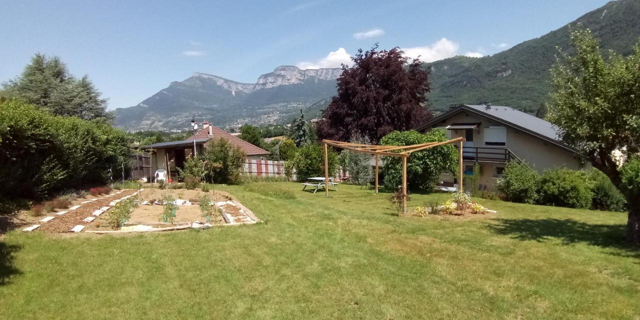 Zimmer Mit Fruehstueck Challes les Eaux Bagian luar foto